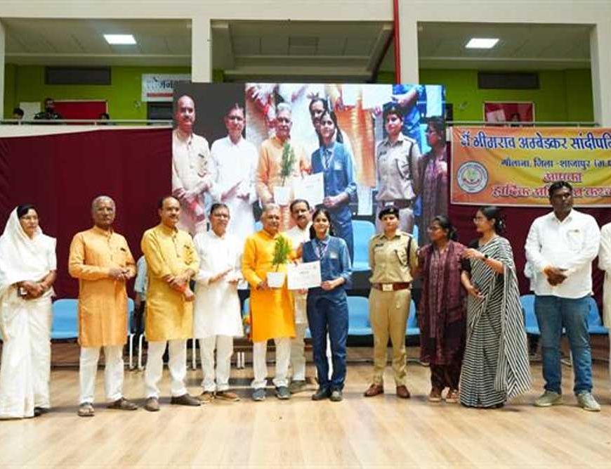 प्रतिभा को अवसर देना सरकार की प्राथमिकता : मंत्री  परमार
