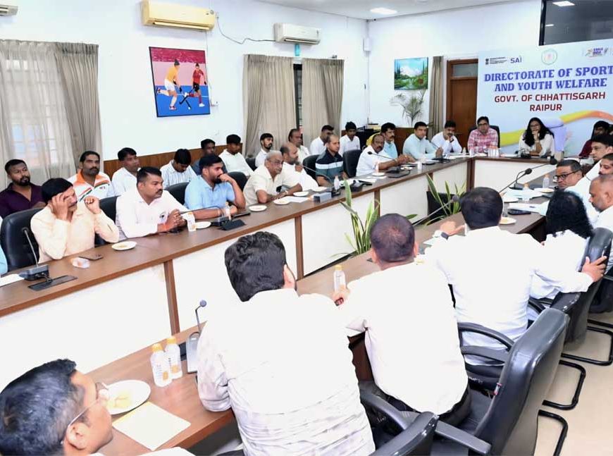 खेल संघों के साथ समन्वय से खिलाड़ियों को मिलेंगे ज्यादा मंच, खेल गतिविधियों में तेजी के निर्देश