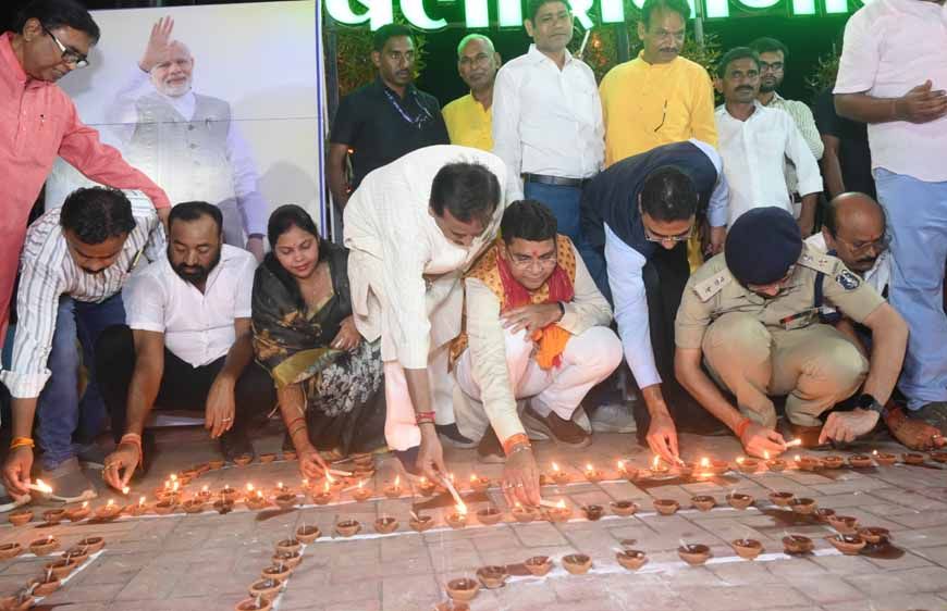 प्रधानमंत्री के 25 वर्षों के सेवाकाल पर बलौदाबाजार में ‘सेवा संकल्प अभियान’ का भव्य आगाज