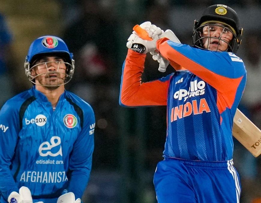 अभिषेक शर्मा ने वैभव सूर्यवंशी को छोड़ा पीछे, 2026 में छक्कों की रेस में बनाई 10 सिक्स की बढ़त