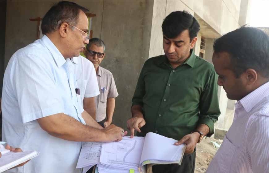 छात्रावास में खेल मैदान करें विकसित, उच्च गुणवत्ता के मटेरियल करें उपयोग :- कलेक्टर