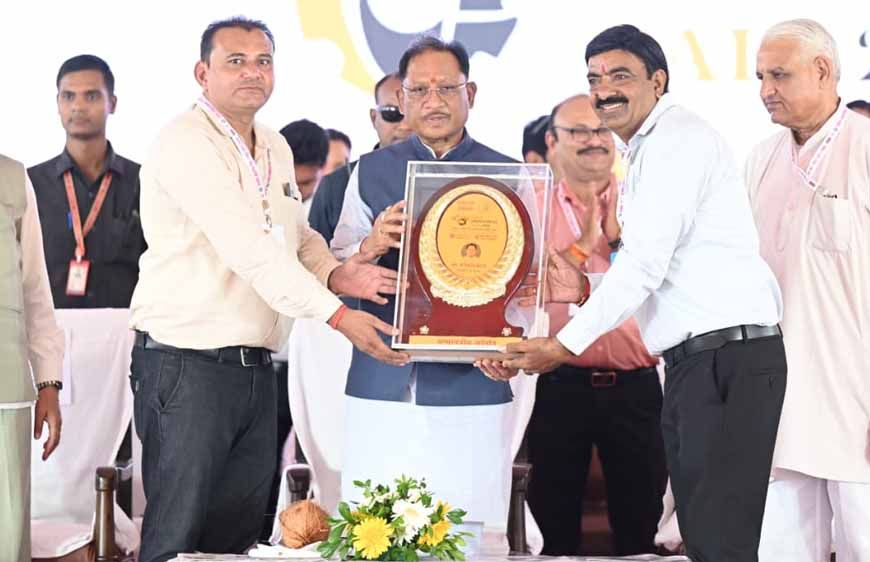 भविष्य के उद्योगों का नया केंद्र बनने की ओर अग्रसर छत्तीसगढ़ : मुख्यमंत्री विष्णु देव साय