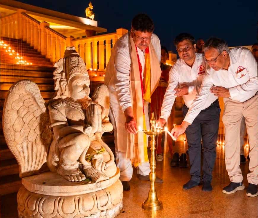 ‘ आशीर्वाद का दीया’ से रोशन हुआ सत्य साईं संजीवनी अस्पताल, बच्चों और परिजनों ने प्रधानमंत्री नरेंद्र मोदी के दीर्घायु जीवन की कामना की