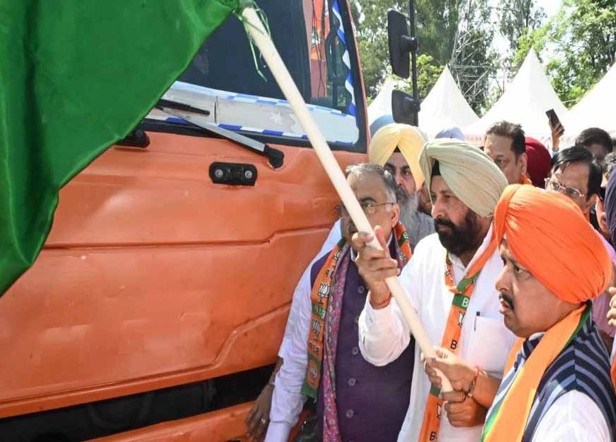 बीजेपी की ‘नशा मुक्त पंजाब यात्रा’ पर बवाल, फतेहगढ़ साहिब में फाड़े गए पोस्टर
