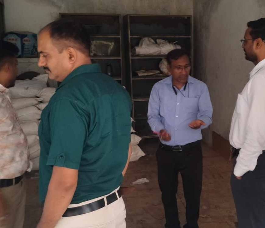 दुर्ग में अवैध कीटनाशक बनाते-बेचते आरोपी पकड़े गए, कृषि टीम ने की कार्रवाई