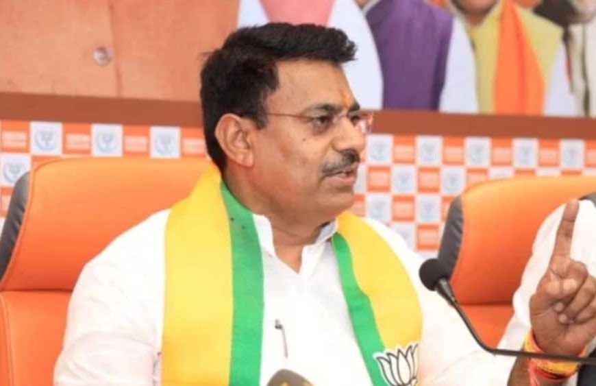 गरबा को लेकर बीजेपी विधायक बोले- मुस्लिम भी आएं, अपनी बहनों-बेटियों को साथ लाएं