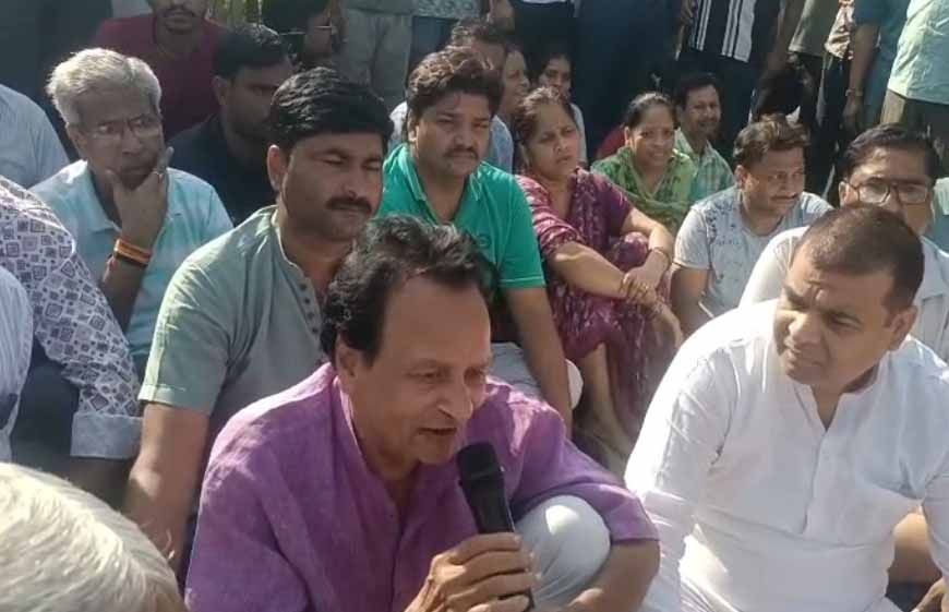 जुआ फड़ से भागे दुकानदार की संदिग्ध मौत, पुलिस पर पिटाई का आरोप