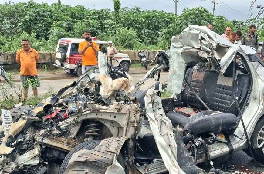 जमशेदपुर में भीषण सड़क हादसा, मंत्री दीपिका पांडेय सिंह की बेटी समेत 4 की मौत