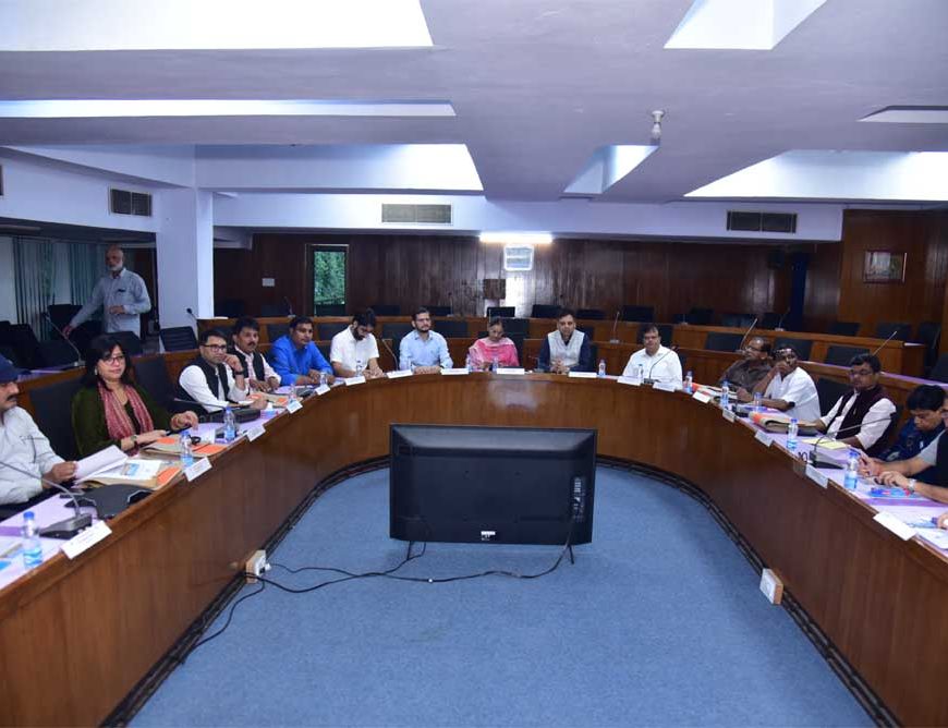 जम्मू पहुंचे मीडिया प्रतिनिधिमंडल ने CSIR-IIIM का जाना कामकाज, सुचेतगढ़ बॉर्डर आउटपोस्ट का भी किया दौरा