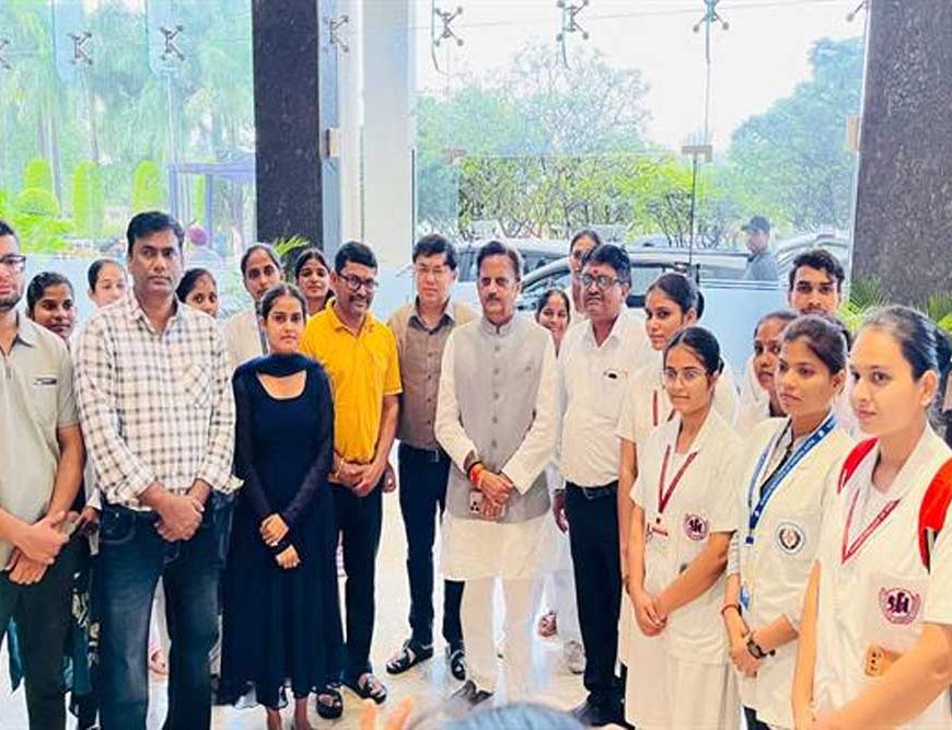 नर्सिंग विद्यार्थियों ने परीक्षा परिणाम जारी होने पर उप मुख्यमंत्री  शुक्ल का जताया आभार