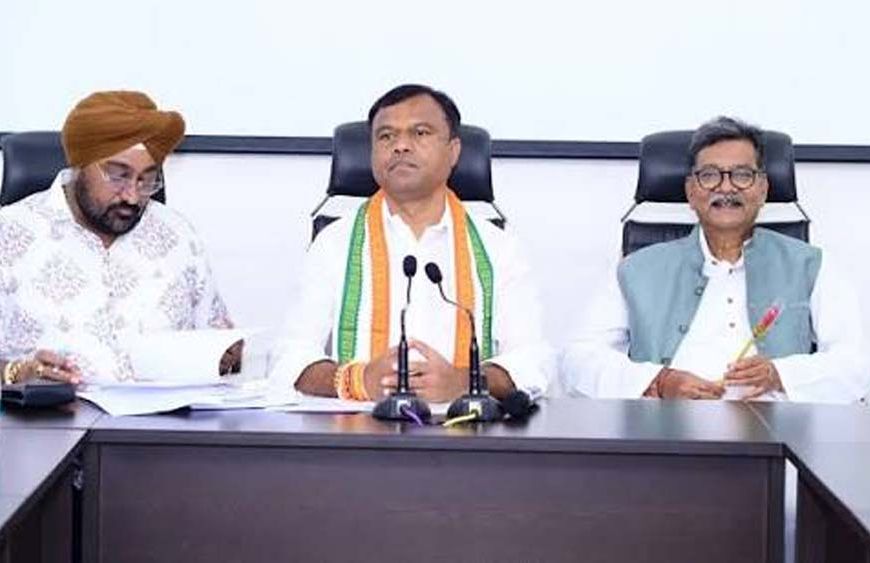 CG कांग्रेस कार्यकारिणी की बैठक शुरू, प्रदेश प्रभारी सुखदेव भगत समेत वरिष्ठ नेता शामिल