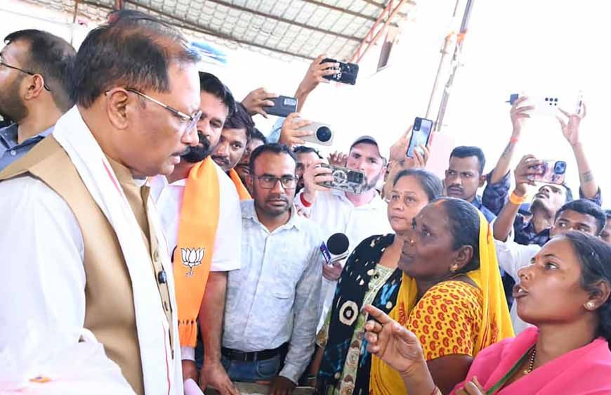 बाढ़ प्रभावित परिवारों के साथ पूरी संवेदनशीलता से खड़ी है सरकार : मुख्यमंत्री विष्णु देव साय