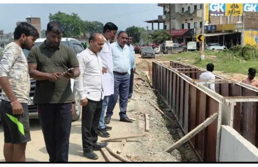 अंबिकापुर-रामानुजगंज NH पर घटिया निर्माण का आरोप, अध्यक्ष-उपाध्यक्ष ने मौके पर पहुंचकर रुकवाया काम