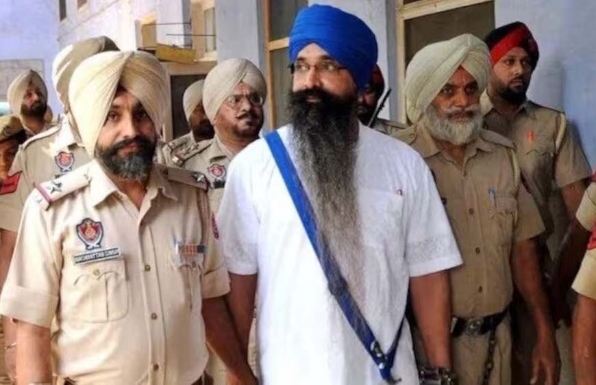 पटियाला जेल में राजोआणा से मिले जथेदार, बोले- सिखों ने कभी नहीं मांगी दया