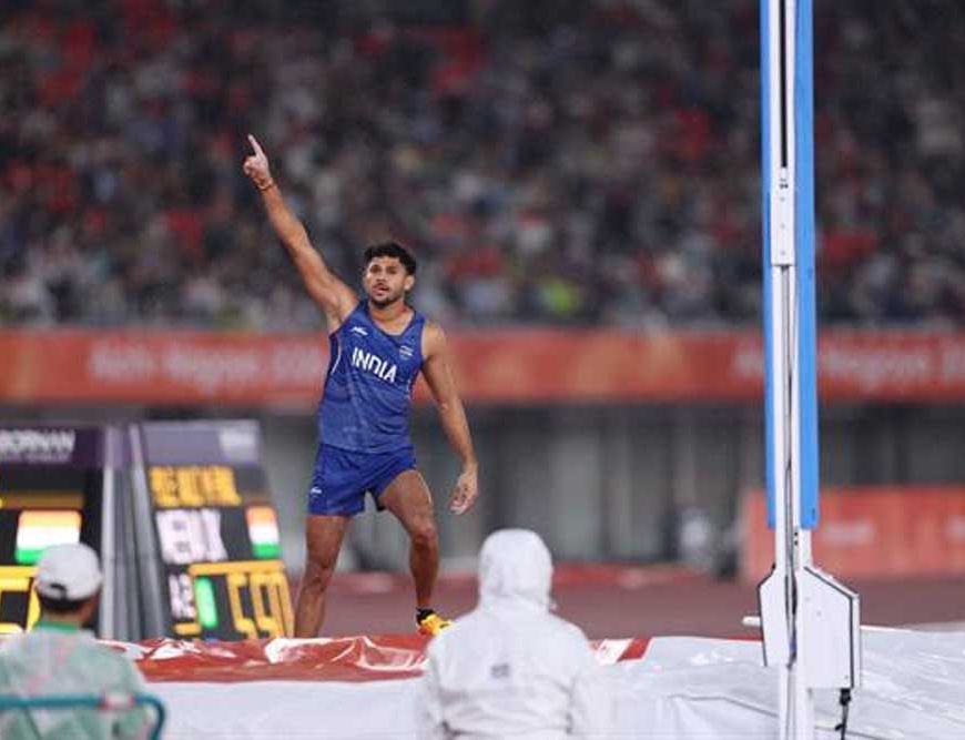 एशियन गेम्स में देव कुमार मीना का ऐतिहासिक प्रदर्शन, 5.50 मीटर की छलांग से बनाया नया राष्ट्रीय रिकॉर्ड