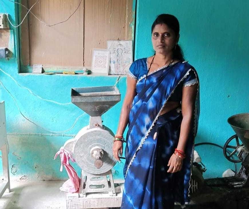 100  रुपए की बचत से शुरू हुआ सफर, आटा-दाल चक्की ने शशिकला को बनाया आत्मनिर्भर