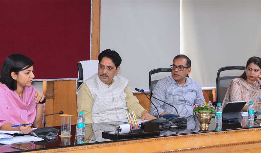योगी सरकार के ट्रिलियन डॉलर अर्थव्यवस्था के लक्ष्य को आईटी-इलेक्ट्रॉनिक्स सेक्टर से मिलेगी नई गति