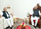 राज्यपाल पटेल से विधानसभा अध्यक्ष तोमर ने की सौजन्य भेंट