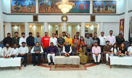 बस्तर की बदली तस्वीर को देश दुनिया तक पहुंचाएं सोशल मीडिया इन्फ्लुएंसर - राज्यपाल  डेका