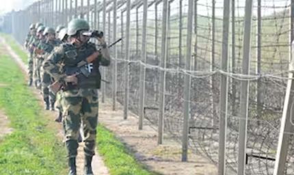 पंजाब बॉर्डर पर BSF की बड़ी कार्रवाई, घुसपैठ कर रहे 2 पाकिस्तानी ढेर