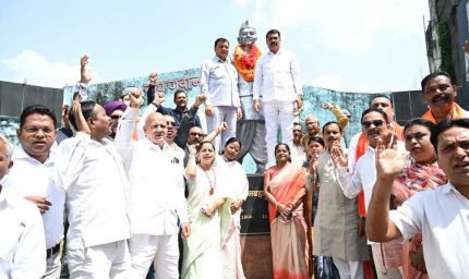गांधी जयंती पर औद्योगिक क्षेत्र कोरबा में लगाए गए लगभग 100 पौधे