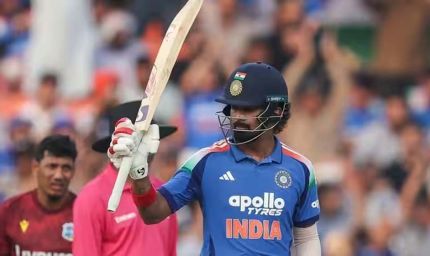IND vs WI: केएल राहुल का नाबाद शतक, रोहित के 92 रन से भारत ने खड़ा किया 351 रनों का पहाड़