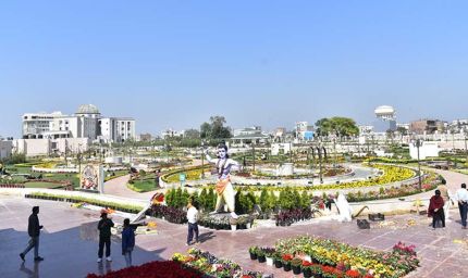 बरेली में नवरात्र से खुलेगी रामायण वाटिका, 51 फीट ऊंची श्रीराम प्रतिमा बनेगी मुख्य आकर्षण