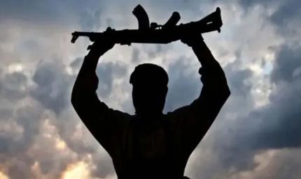 अमृतसर में हथियारों की बड़ी खेप बरामद, AK-47 और 2 हैंड ग्रेनेड के साथ तस्कर गिरफ्तार