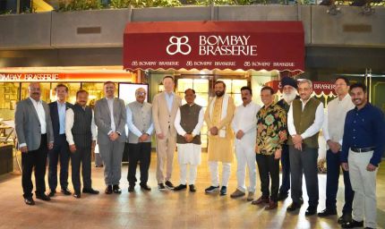 मुख्यमंत्री विष्णु देव साय की गार्डन्स बाय द बे के साथ महत्वपूर्ण चर्चा, सिंगापुर बिजनेस फेडरेशन के लीडरशिप डिनर में हुए शामिल