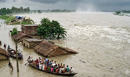 गंडक का तटबंध टूटने पर सरकार का बड़ा एक्शन, 7 इंजीनियरों पर गिरी गाज