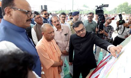 ग्रीन कॉरिडोर की तर्ज पर फैजुल्लागंज से नैमिष तक बनेगा तटबंध: मुख्यमंत्री योगी