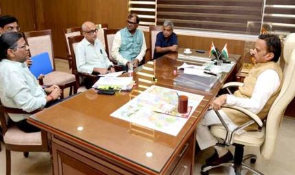 27 जिला चिकित्सालयों में आवश्यकतानुसार नवीन पदों के सृजन की कार्यवाही समय-सीमा में करें पूर्ण: उप मुख्यमंत्री शुक्ल