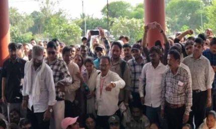 MP में 102 पटवारियों पर बड़ा एक्शन, 27 बर्खास्त और 75 सस्पेंड; 24 घंटे का अल्टीमेटम