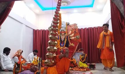 पटना में बाबा नागेश्वर दास की अनोखी साधना, 9 दिन निर्जला व्रत रख सीने पर धारण करेंगे 21 कलश