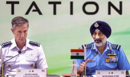F-35 पर अमेरिका को वायुसेना प्रमुख एपी सिंह का तंज, बोले- विमान के पास भी नहीं जाने देते