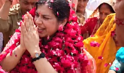 नवरात्रि में अगले कदम का ऐलान करेंगी पूर्व IAS दिव्या