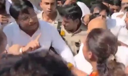 लखनऊ  में यूपी कांग्रेस मुख्यालय पर हंगामा, अजय राय और ममता चौधरी के समर्थक आमने-सामने