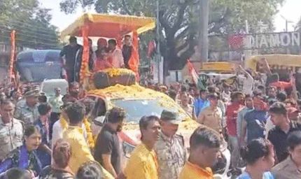 धीरेंद्र शास्त्री बोले- देश में जातिवाद नहीं, राष्ट्रवाद चाहिए; रथयात्रा में 7 वचनों की शपथ