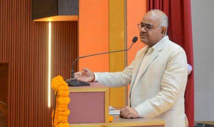 राजस्व, पंचायती राज, आयकर और रक्षा सेवाओं के अनुभवी अब संभालेंगे यूपी की मंडियों की कमान