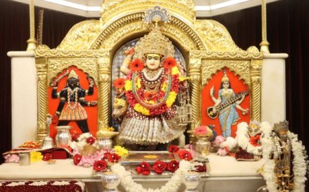 माँ ब्रह्मचारिणी की आराधना में उमड़े श्रद्धालु