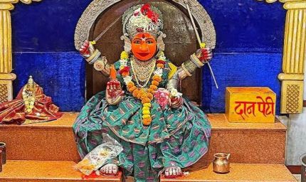 अकोला का 300 साल पुराना अंबिका देवी मंदिर, अंग्रेज भी नहीं बना पाए पुलिस स्टेशन; ऐसे पड़ा रिजर्व माता नाम