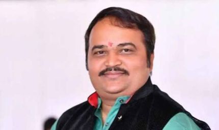 INDIA गठबंधन के प्रदर्शन के बीच उद्धव ठाकरे को झटका, शिवसेना (UBT) के राष्ट्रीय प्रवक्ता आनंद दुबे ने दिया इस्तीफा