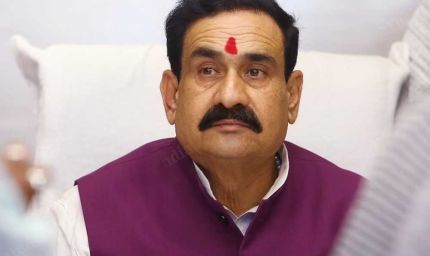 ग्वालियर में लिफ्ट में फंसे पूर्व गृहमंत्री नरोत्तम मिश्रा, 15 मिनट तक अटके