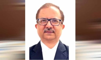 इंदौर में प्रधान न्यायाधीश के कथित व्यवहार पर भड़के अधिवक्ता, कोर्ट रूम तक पहुंचकर किया विरोध प्रदर्शन