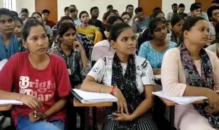 गरीब मेधावियों के सपनों को मिलेगी उड़ान, योगी सरकार ने खोले जेईई-नीट की तैयारी के द्वार