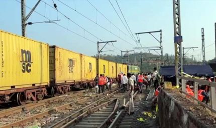 बस्तर में भारी बारिश और भूस्खलन से रेल यातायात प्रभावित, ट्रेनें और मालगाड़ियां थमीं