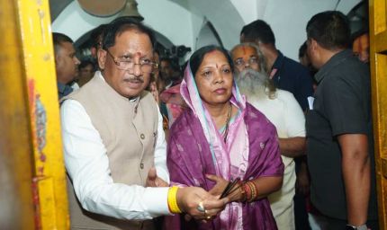 मुख्यमंत्री  विष्णु देव साय ने शिवरीनारायण में भगवान नर-नारायण के किए दर्शन, प्रदेशवासियों की सुख-समृद्धि और खुशहाली की कामना