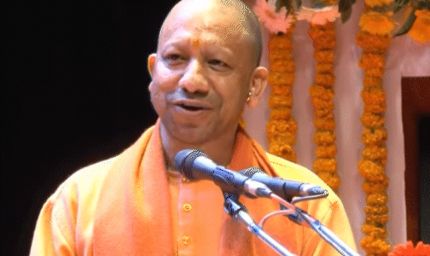 धन के लिए धर्म नहीं त्यागूंगा, छिड़ गया युद्ध तो बम-गोले भी दागूंगा : मुख्यमंत्री योगी आदित्यनाथ