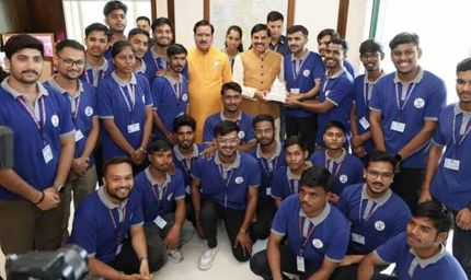 सीएम मोहन यादव ने ग्लोबल स्किल पार्क के युवाओं को दी बधाई, 27 प्रशिक्षु गल्फ देशों में करेंगे काम