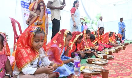 350 किशोरी बालिकाओं और माताओं को स्वास्थ्य एवं सुरक्षा के प्रति किया गया जागरूक